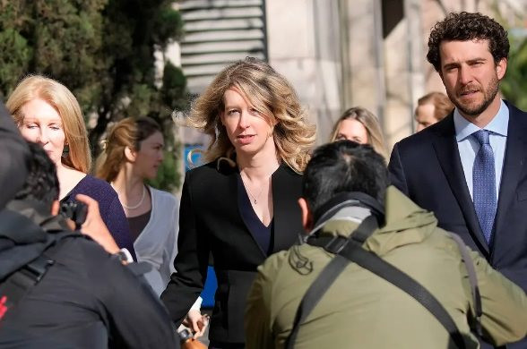 Kết thúc tồi tệ sau thời kỳ nhà nhà, người người khởi nghiệp ở thung lũng Silicon: Trong vòng 2 tuần 6 founder bị bắt giữ, có người lĩnh án tù 11 năm - Ảnh 2. Kết thúc tồi tệ sau thời kỳ nhà nhà, người người khởi nghiệp ở thung lũng Silicon: Trong vòng 2 tuần 6 founder bị bắt giữ, có người lĩnh án tù 11 năm - Ảnh 2.